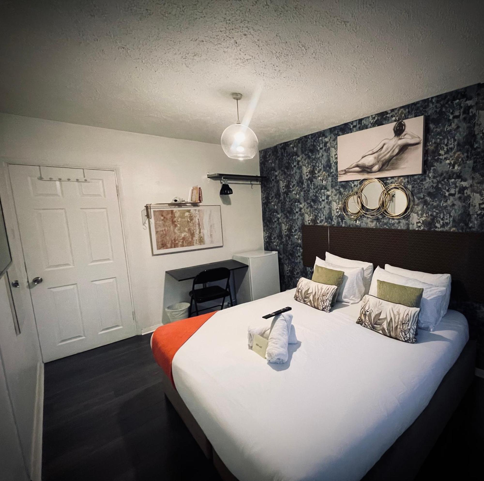 Ferienwohnung R1 Superking Sized Bed & 65" Tv On The Wall In Clapham London Exterior foto