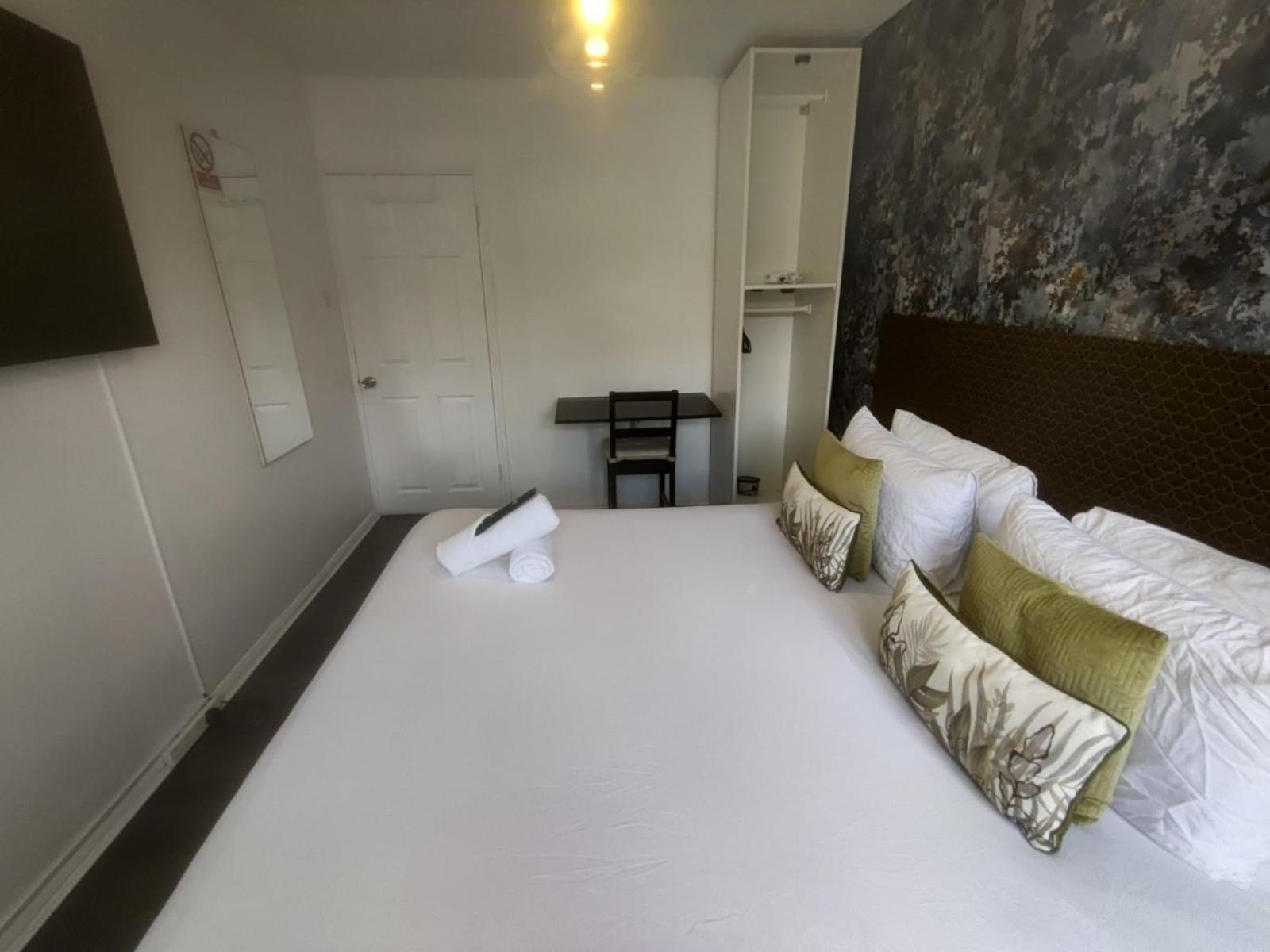 Ferienwohnung R1 Superking Sized Bed & 65" Tv On The Wall In Clapham London Exterior foto
