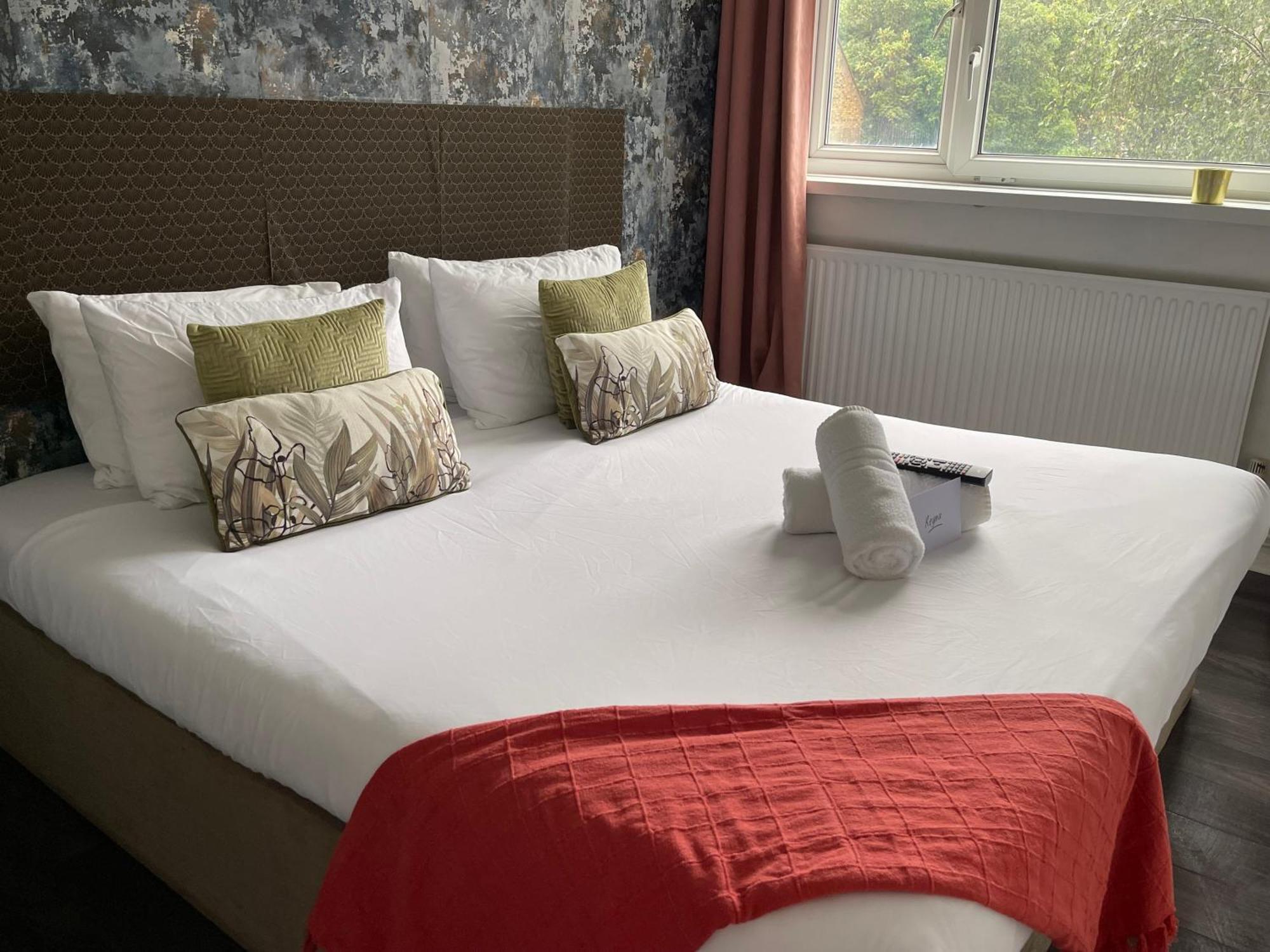 Ferienwohnung R1 Superking Sized Bed & 65" Tv On The Wall In Clapham London Exterior foto